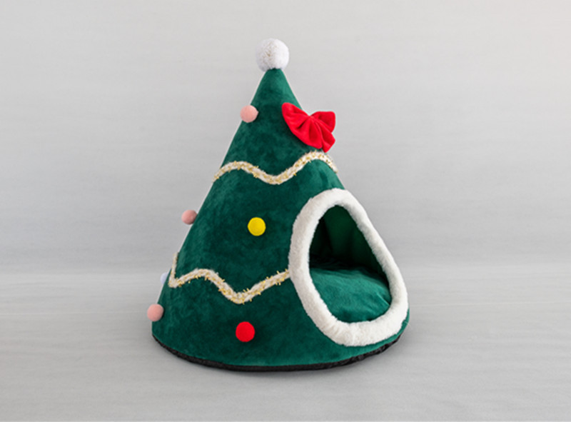 Christmas Hat Cushioned Pet Nest